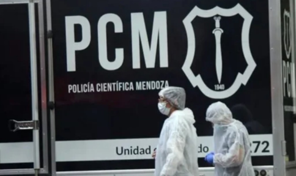 Investigan las causas del fallecimiento de una mujer durante un enfrentamiento&nbsp;urbano