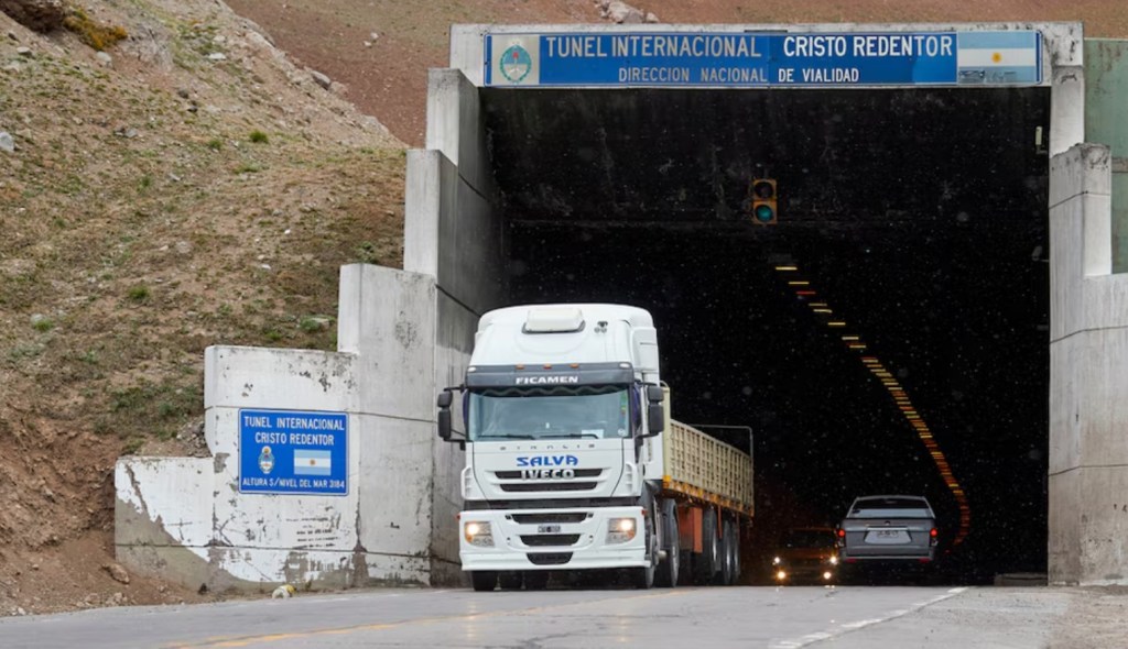 El paso internacional entre Mendoza y Chile suspenderá sus actividades por 24 horas debido a tareas de&nbsp;desinfección