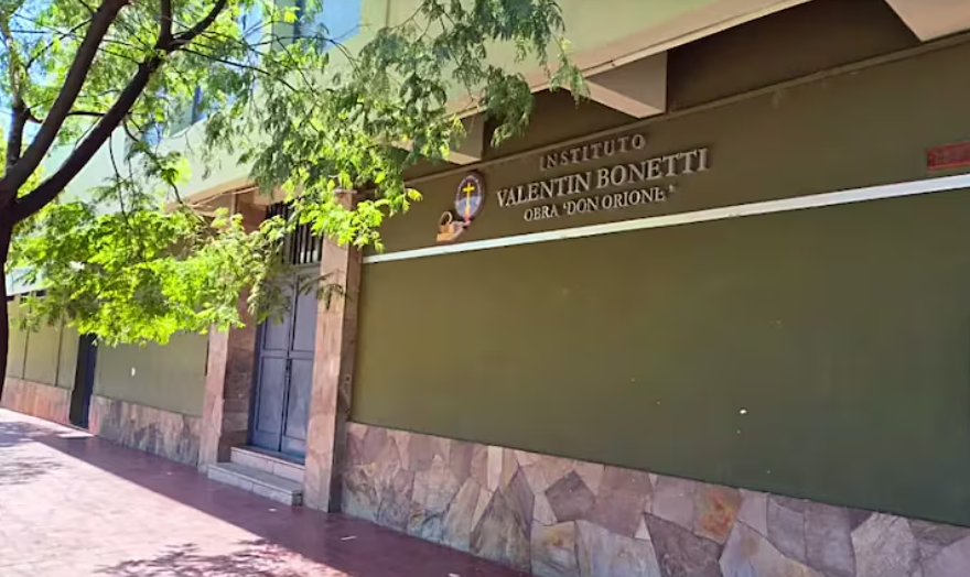 Conmoción en Mendoza: falleció un adolescente de 15 años durante una clase de educación física